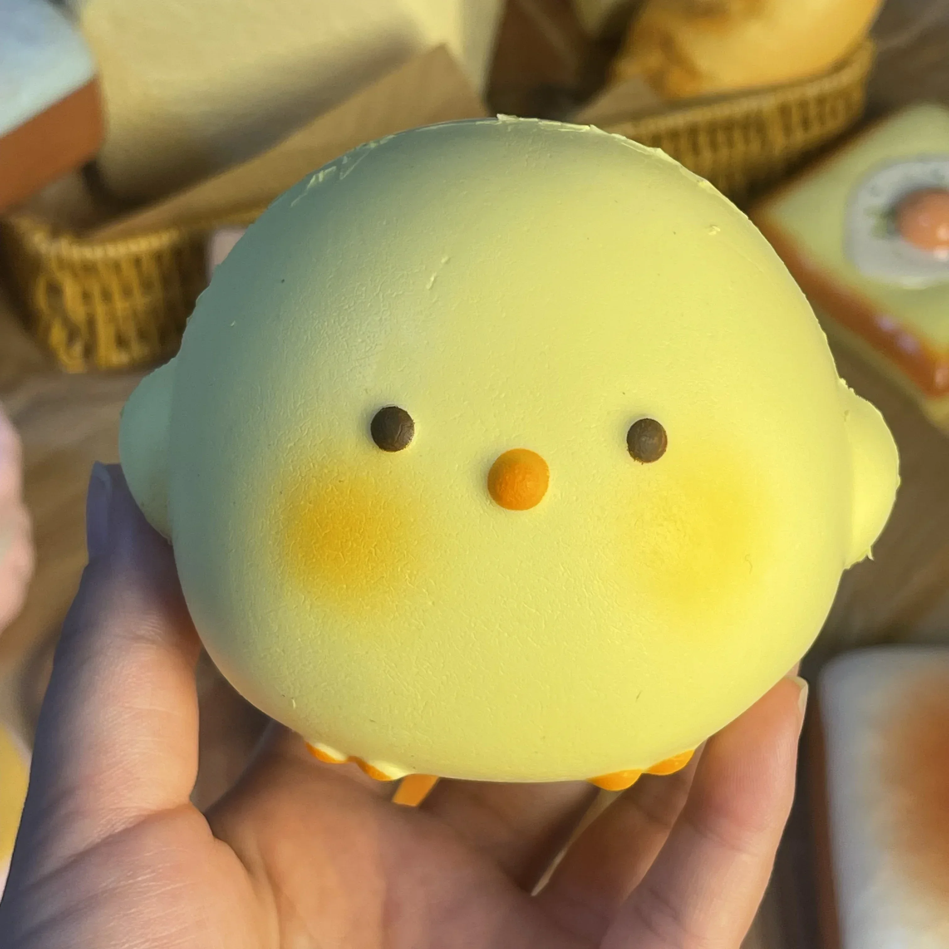 Kids & Toys Expo Saudi Arabia - HETE! Schattig gigantisch kuiken squishy speelgoed,